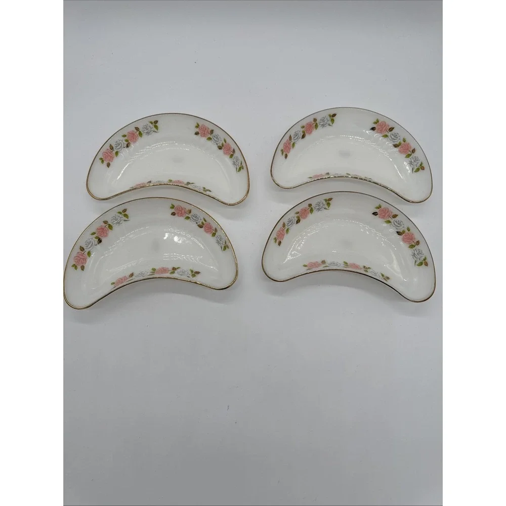 Vintage Opalon MUN-HWA Cresent Bone Side Dish Set of 4 CF 551D Roses